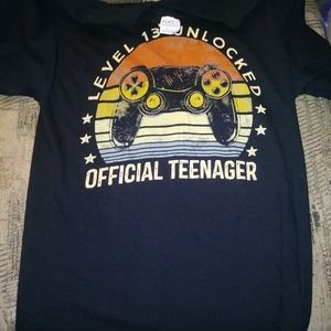 Men's graphic tee. Black size small. Port and company brand